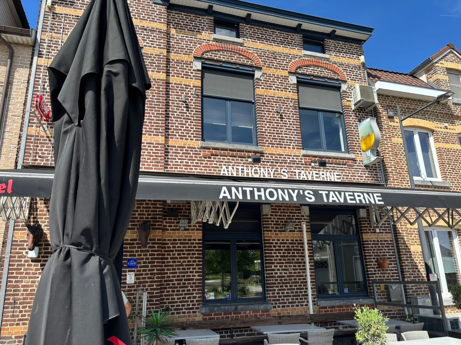 Anthony's Taverne Foto 18